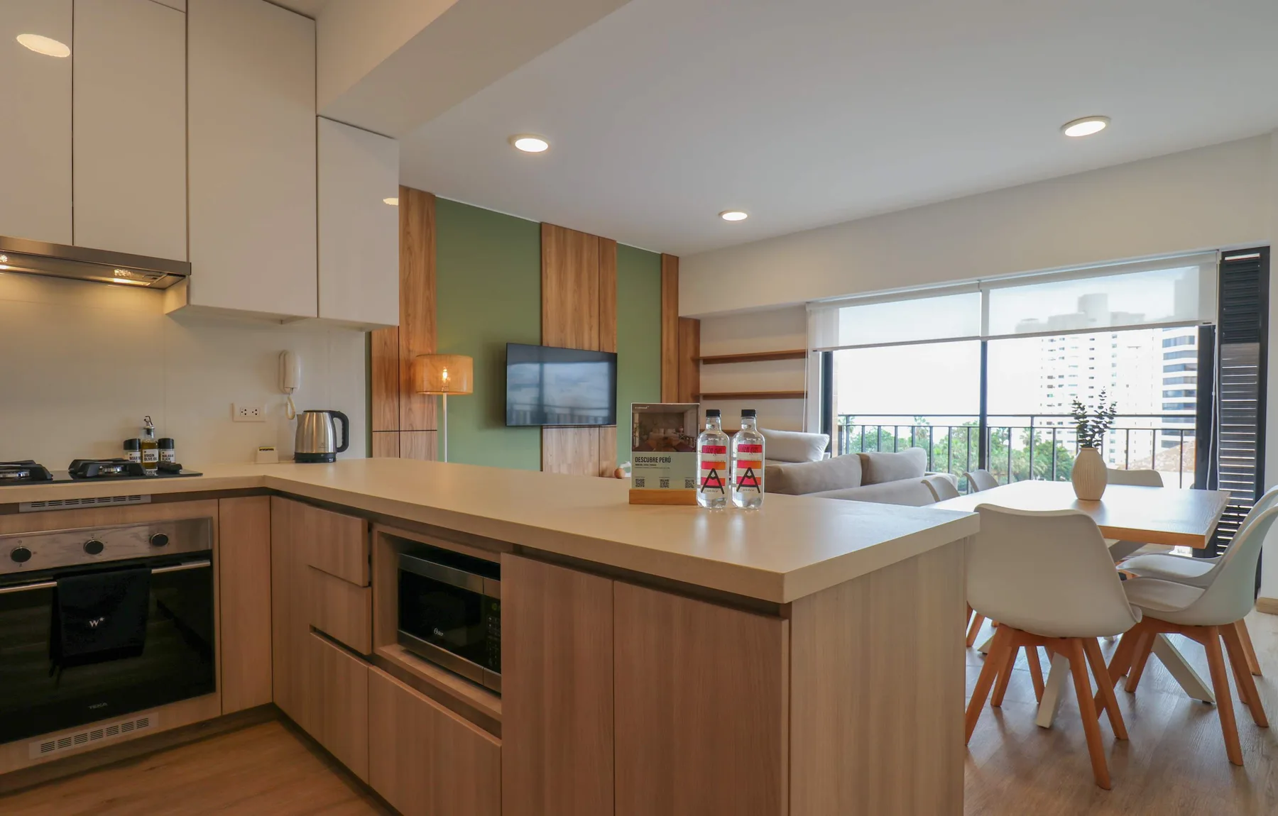 Welcoming 2BR w/ Balcony in Miraflores