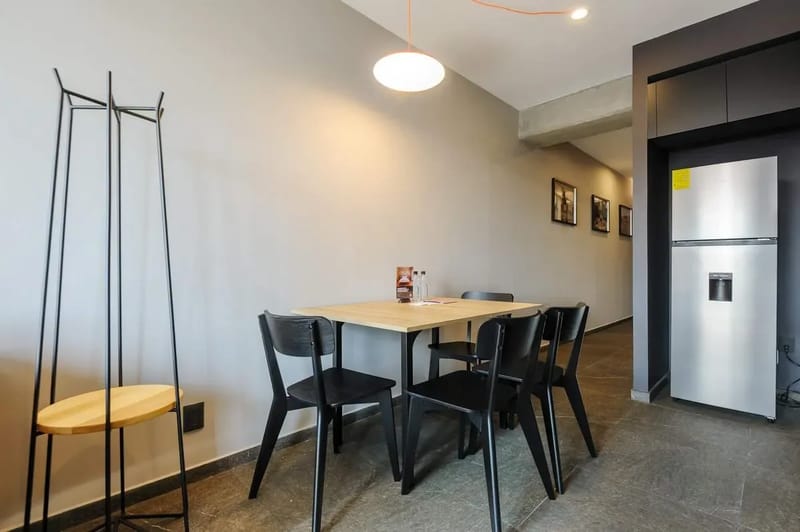 Charming 2BR w/ Balcony in Tabacalera