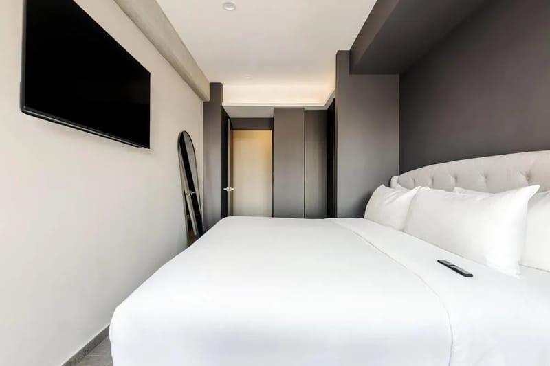 Charming 2BR w/ Balcony in Tabacalera