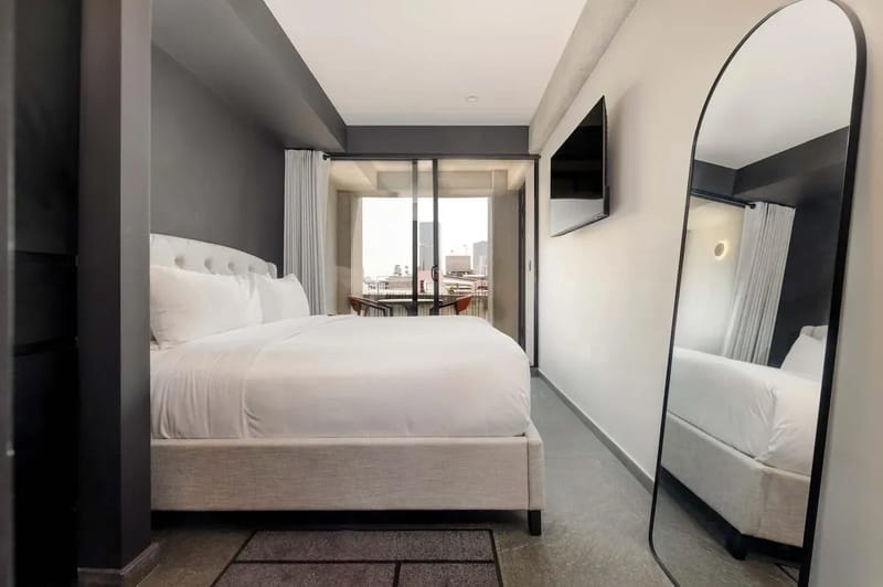 Charming 2BR w/ Balcony in Tabacalera