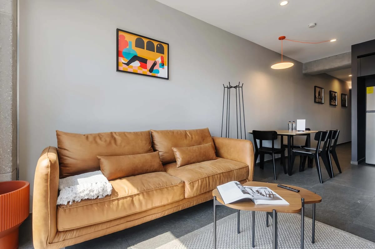 Charming 2BR w/ Balcony in Tabacalera