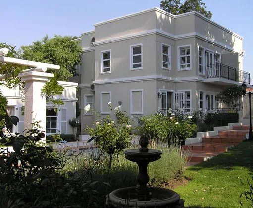 Casa y jardín