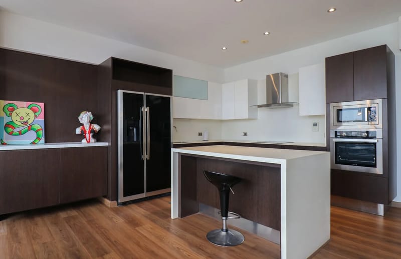 Upscale 2BR Duplex w/ Balcony in Miraflores