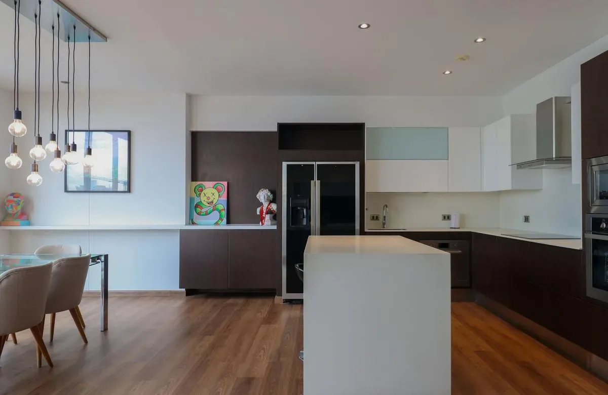 Upscale 2BR Duplex w/ Balcony in Miraflores