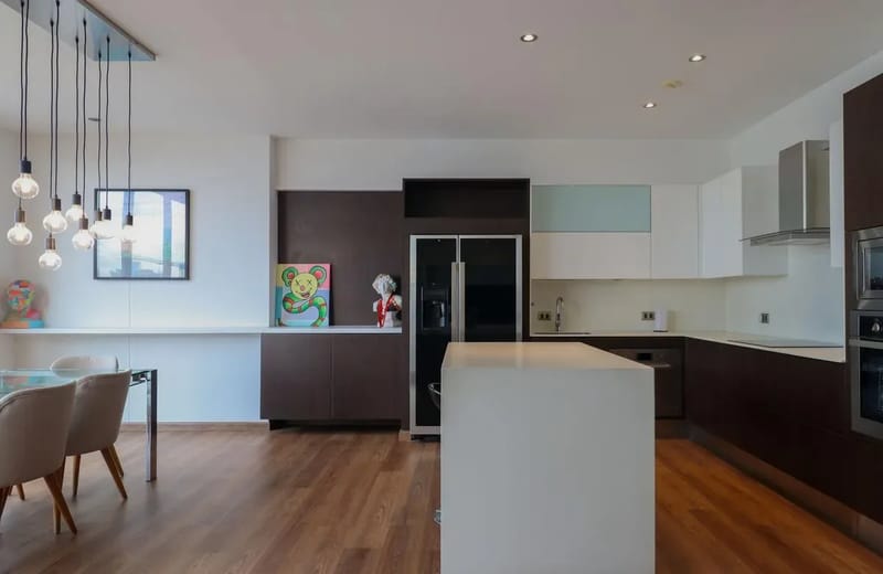 Upscale 2BR Duplex w/ Balcony in Miraflores