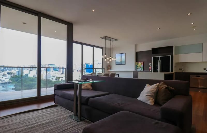 Upscale 2BR Duplex w/ Balcony in Miraflores