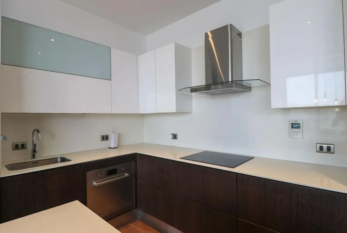Upscale 2BR Duplex w/ Balcony in Miraflores