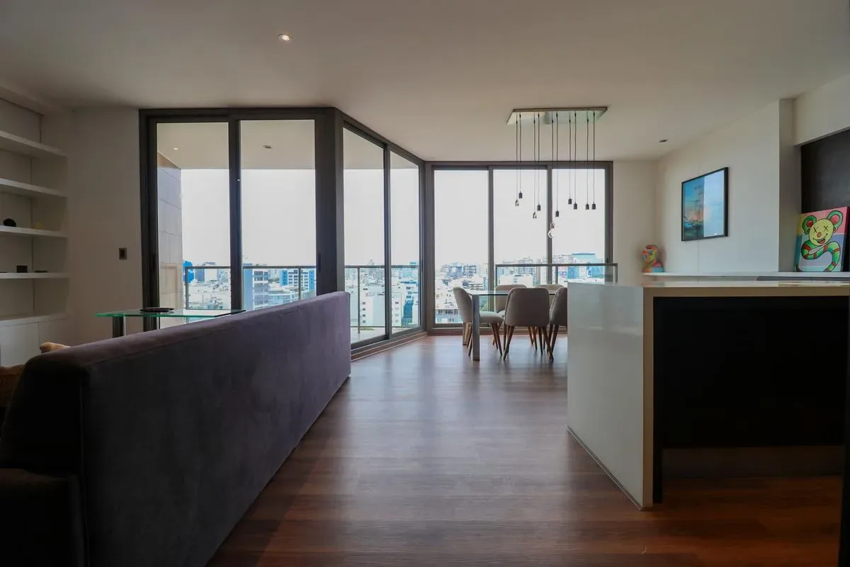 Upscale 2BR Duplex w/ Balcony in Miraflores