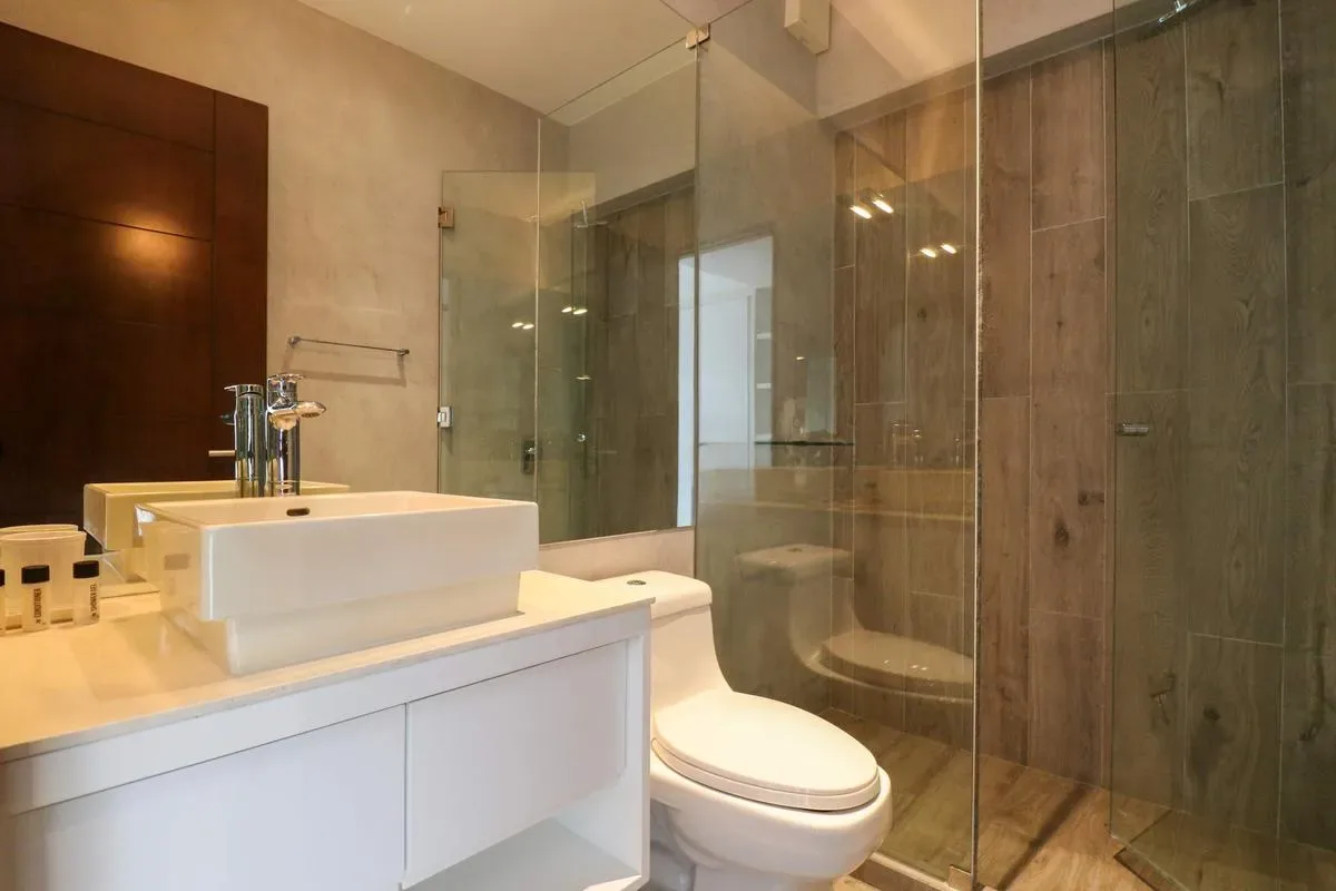Upscale 2BR Duplex w/ Balcony in Miraflores