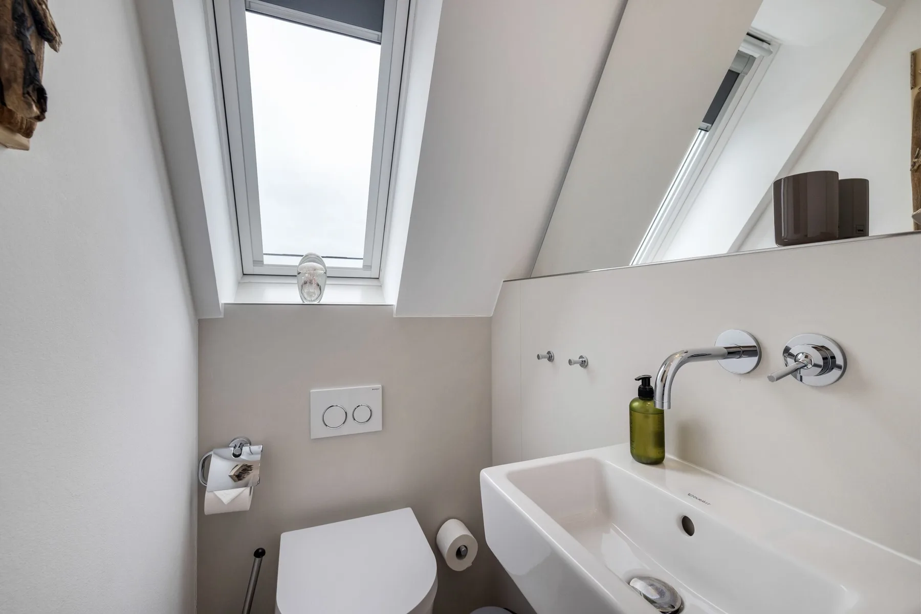 Strandnah gelegenes, sehr komfortables 3-Raum-Appartement im Ober & Dachgeschoss