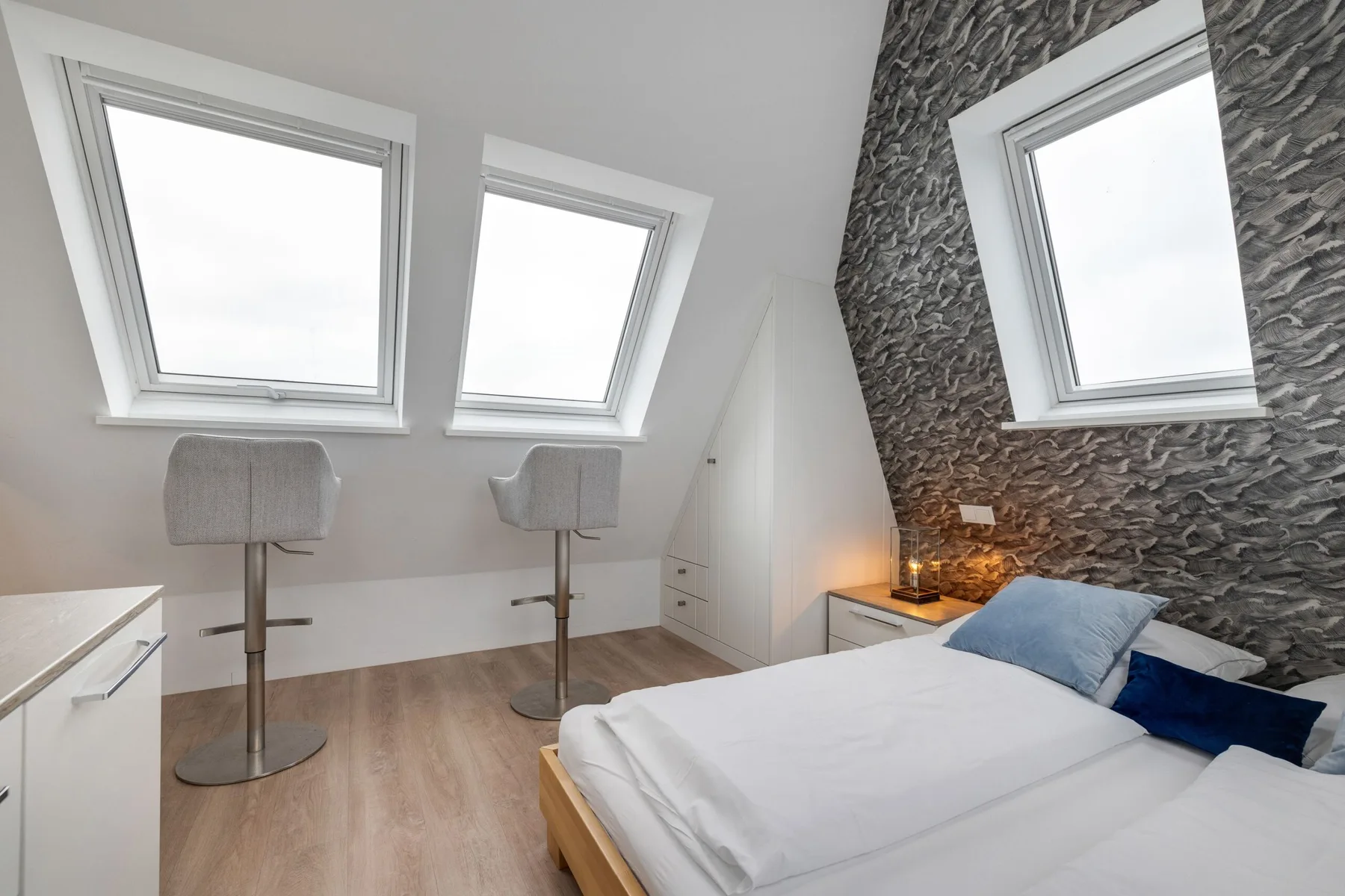 Strandnah gelegenes, sehr komfortables 3-Raum-Appartement im Ober & Dachgeschoss