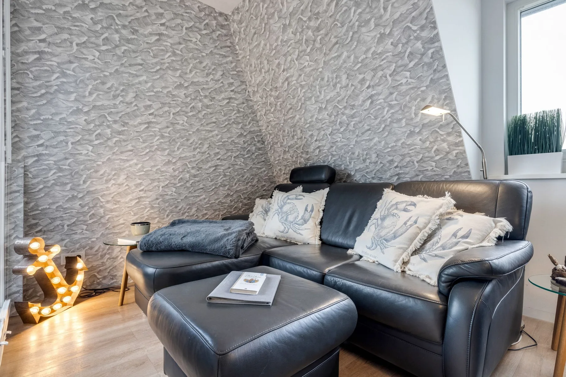 Strandnah gelegenes, sehr komfortables 3-Raum-Appartement im Ober & Dachgeschoss
