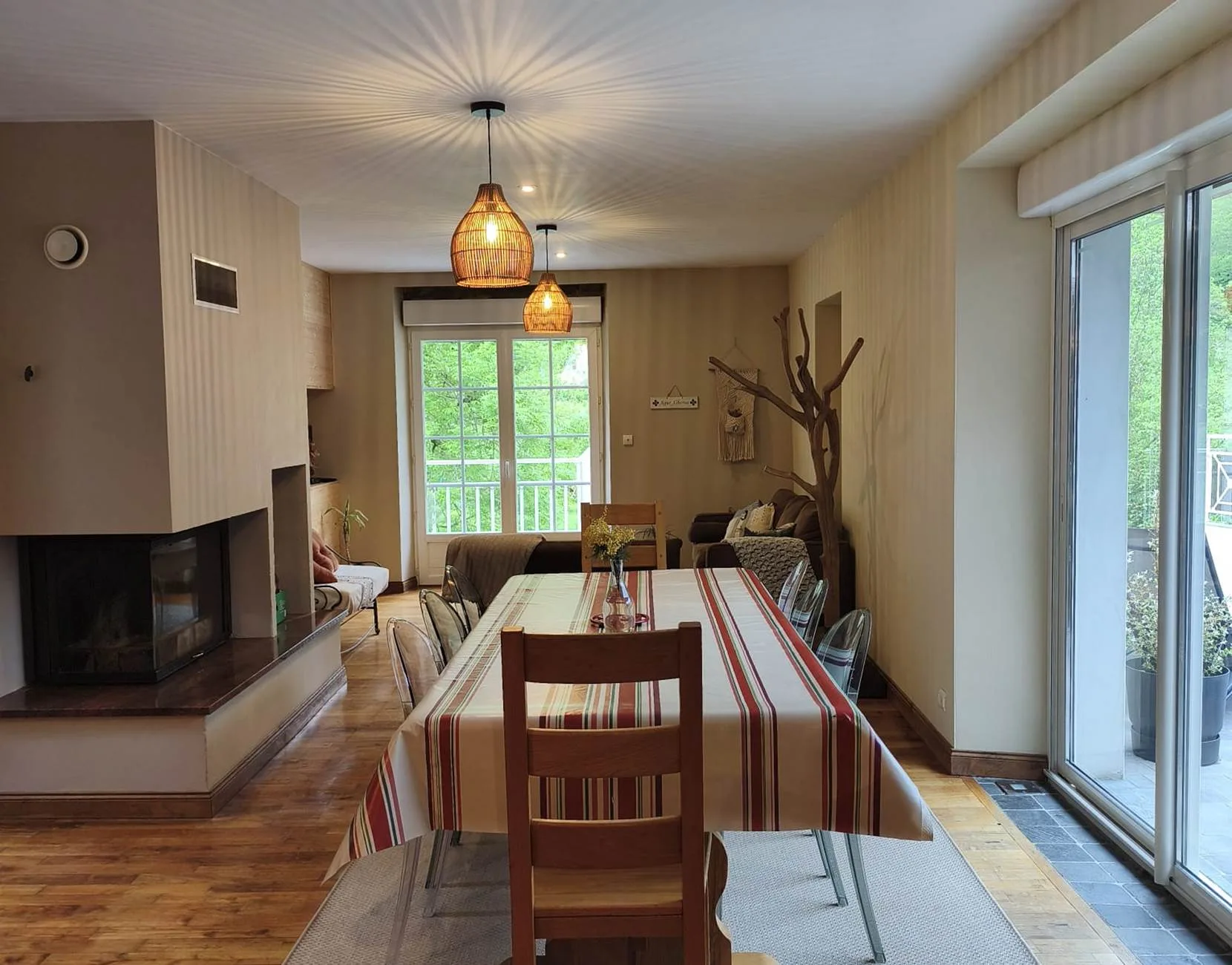 Kitchen and dining area
