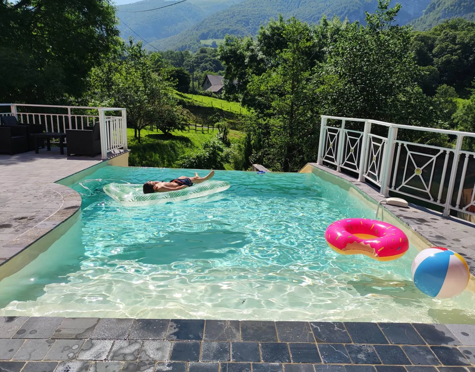 Outdoor infinity pool