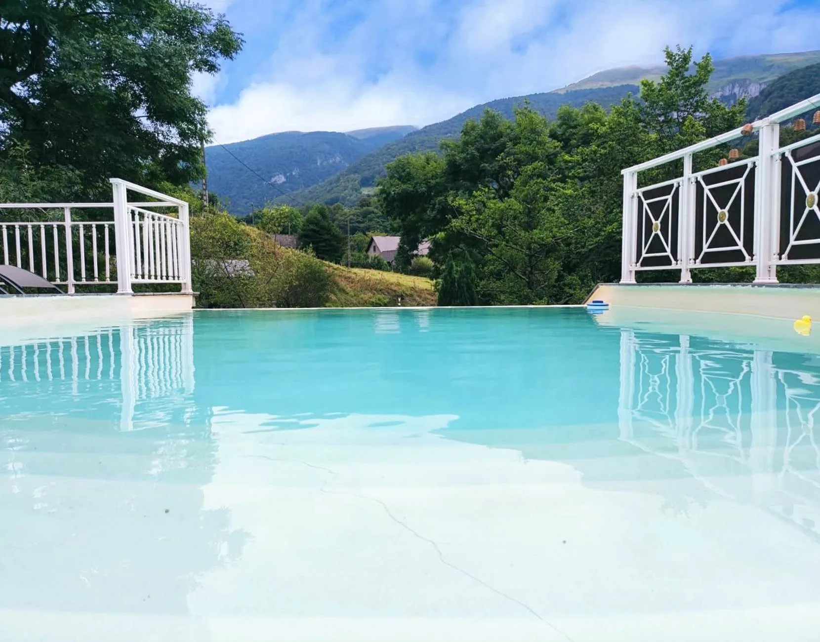 Outdoor infinity pool