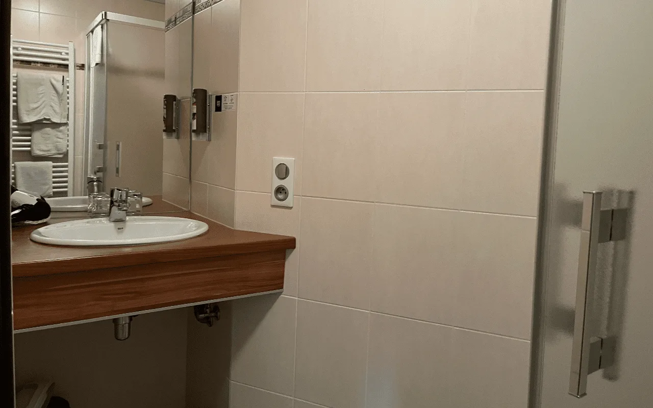 Habitación doble con ducha