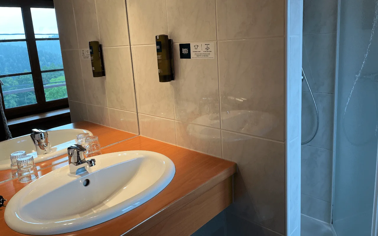 Habitación doble con ducha