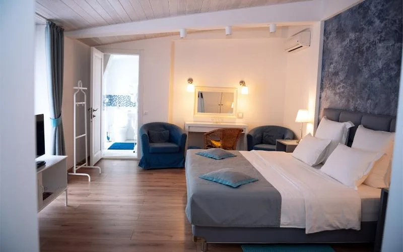 Habitación estándar (vistas a la montaña y a la calle, sin camas supletorias)