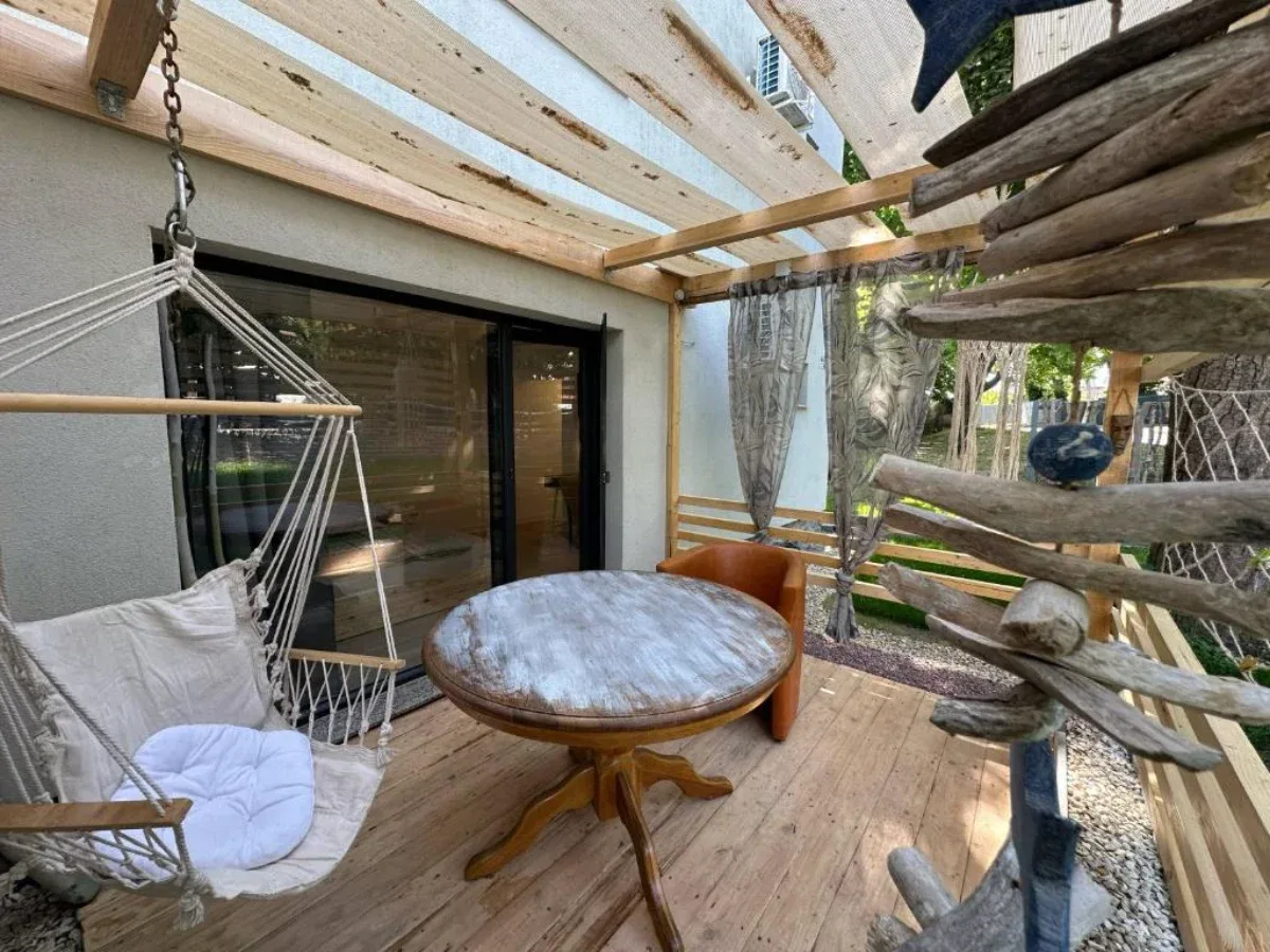 Clapton room terrace