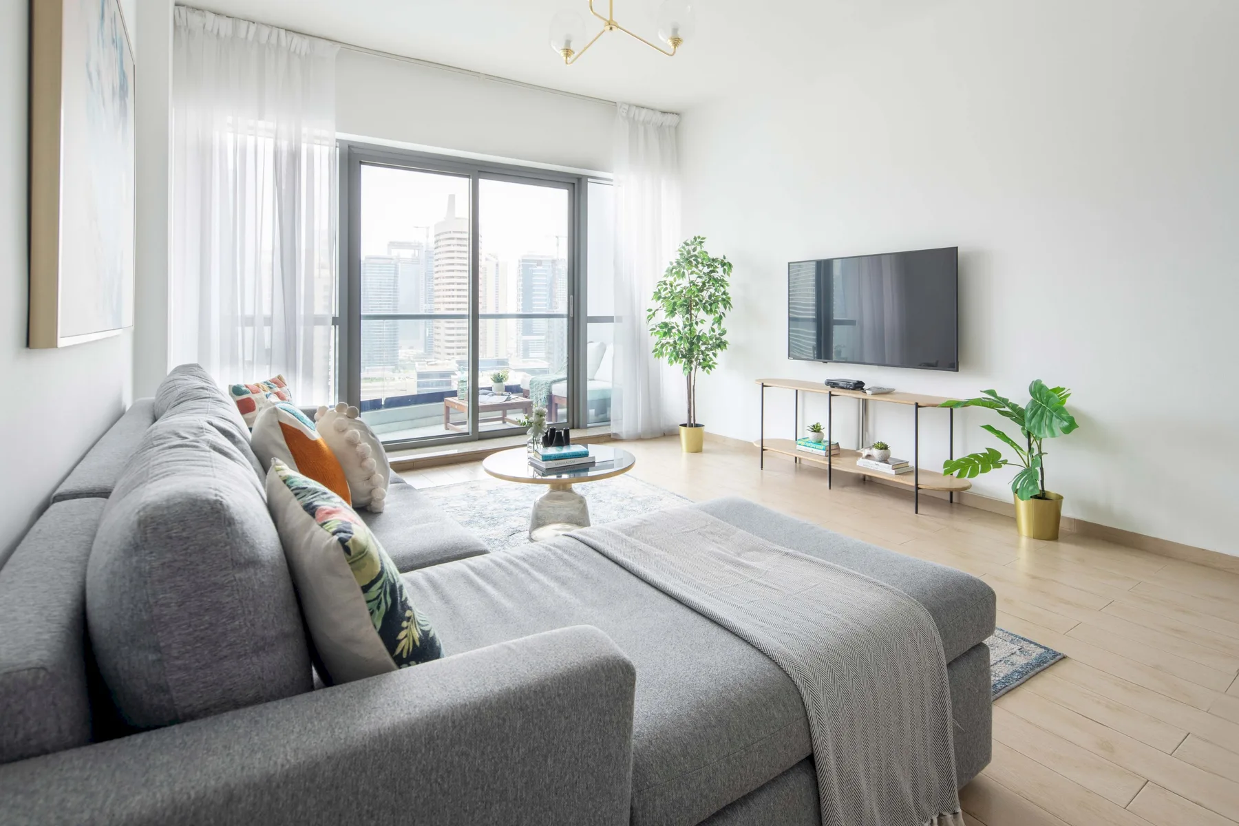 Astonishing 3BR Apartment with Full Marina Views!