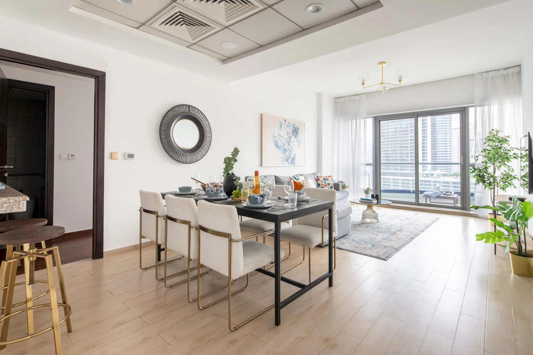 Astonishing 3BR Apartment with Full Marina Views!