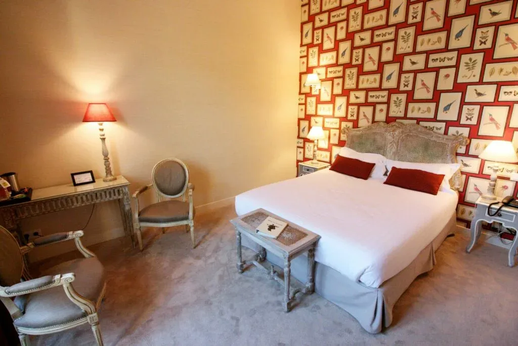 Guest room