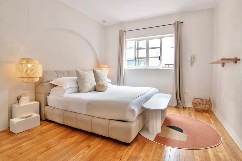 Comfortable 7BR Home with Cozy Terrace