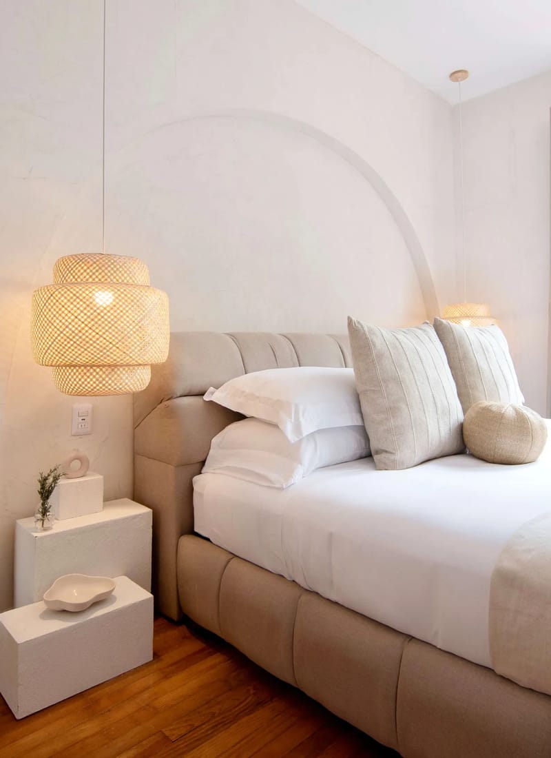 Comfortable 7BR Home with Cozy Terrace