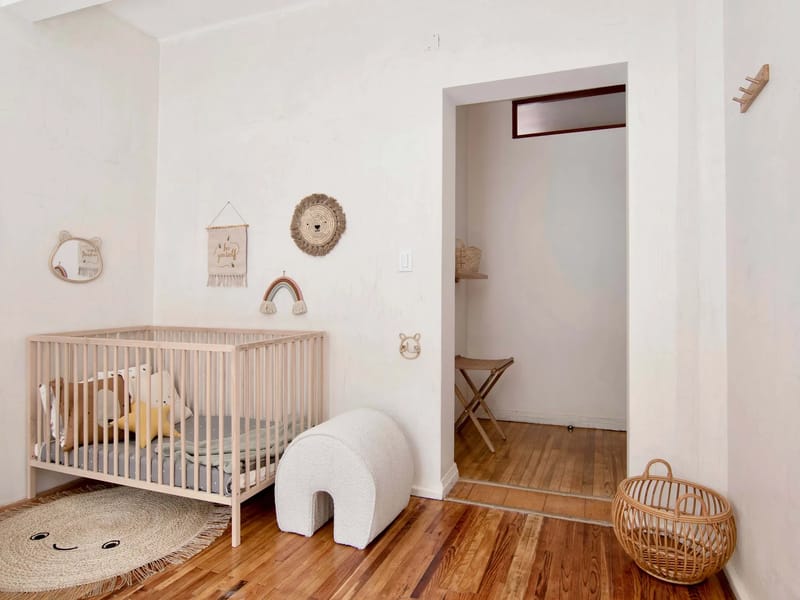 Comfortable 7BR Home with Cozy Terrace