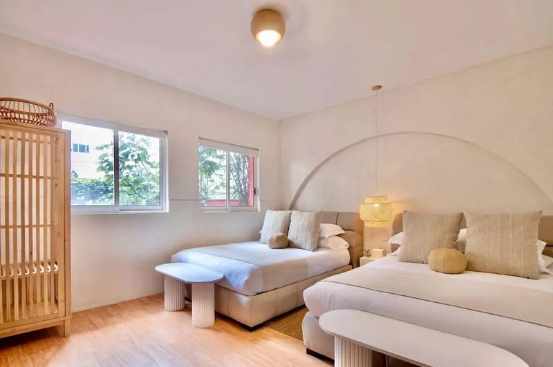Comfortable 7BR Home with Cozy Terrace
