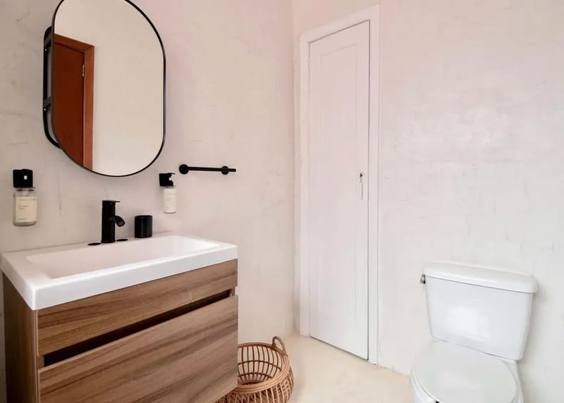 Comfortable 7BR Home with Cozy Terrace