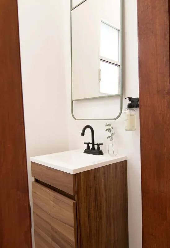 Comfortable 7BR Home with Cozy Terrace