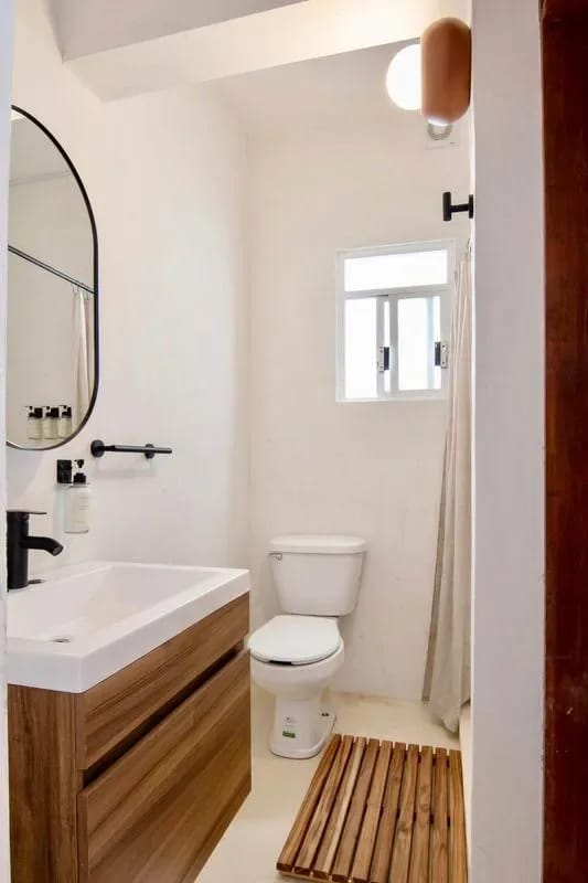 Comfortable 7BR Home with Cozy Terrace