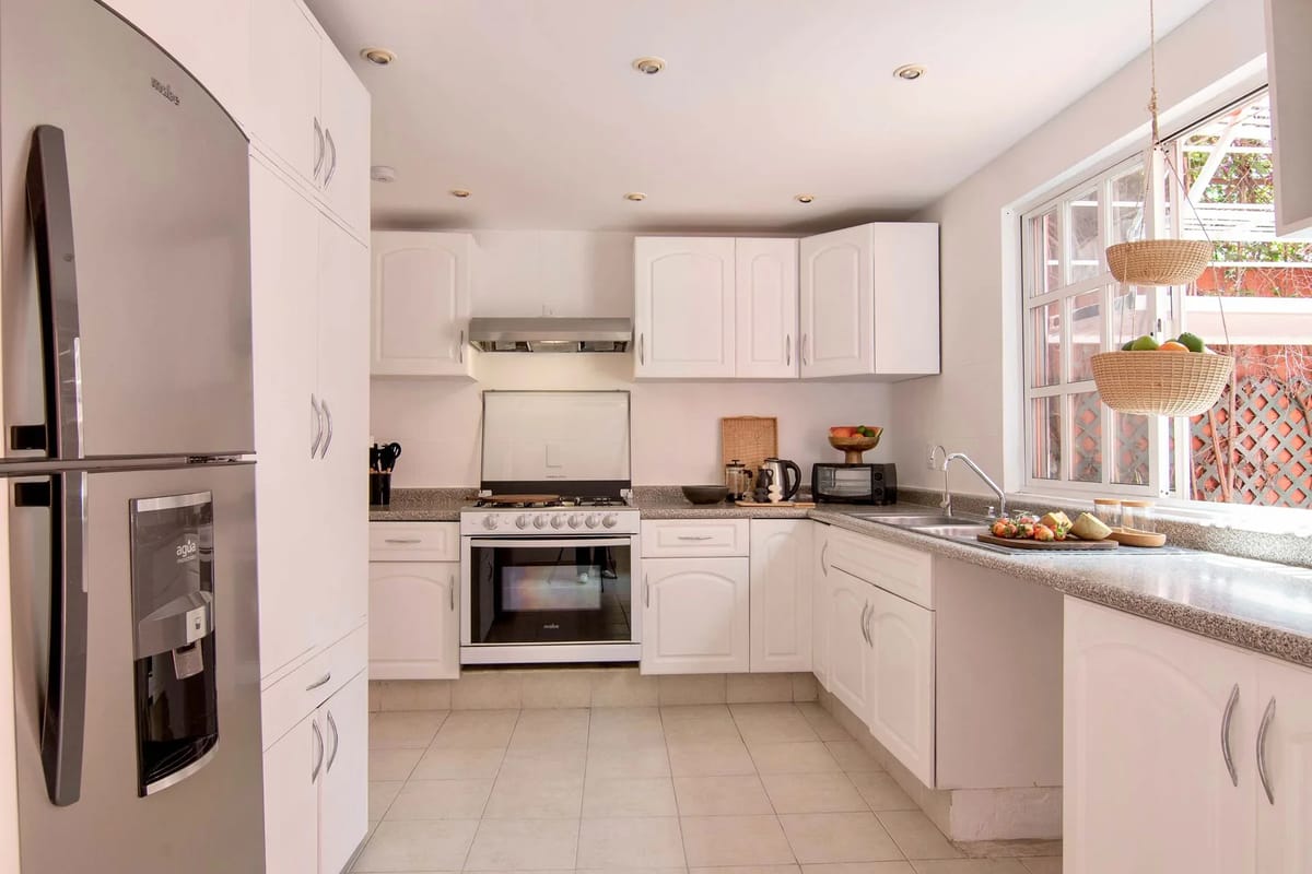 Comfortable 7BR Home with Cozy Terrace