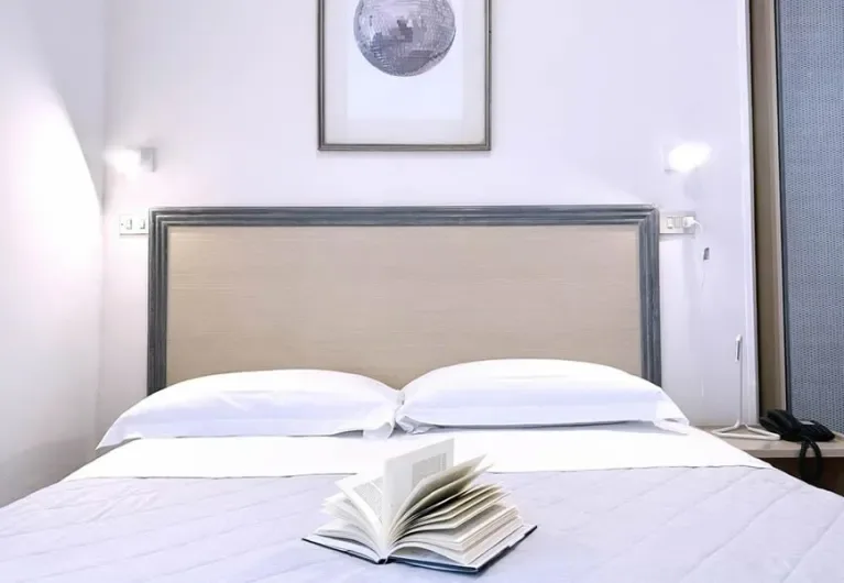 Aura Living Hotel