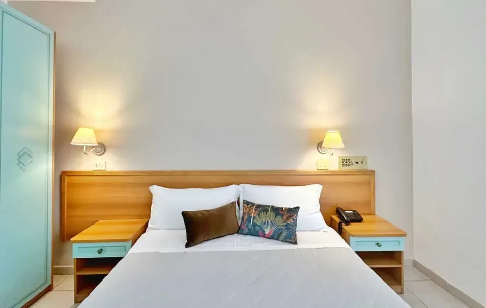 Aura Living Hotel