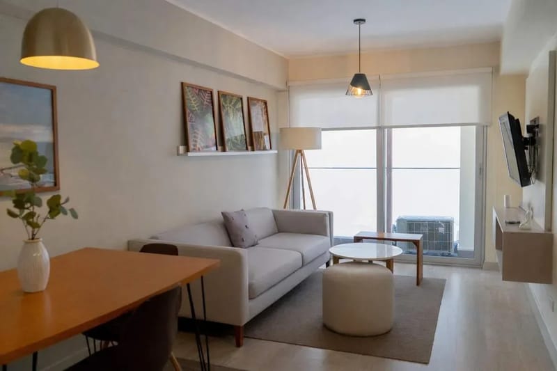 Comfortable 2BR w/ Balcony in Miraflores