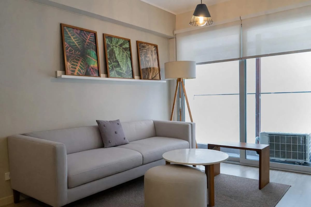 Comfortable 2BR w/ Balcony in Miraflores