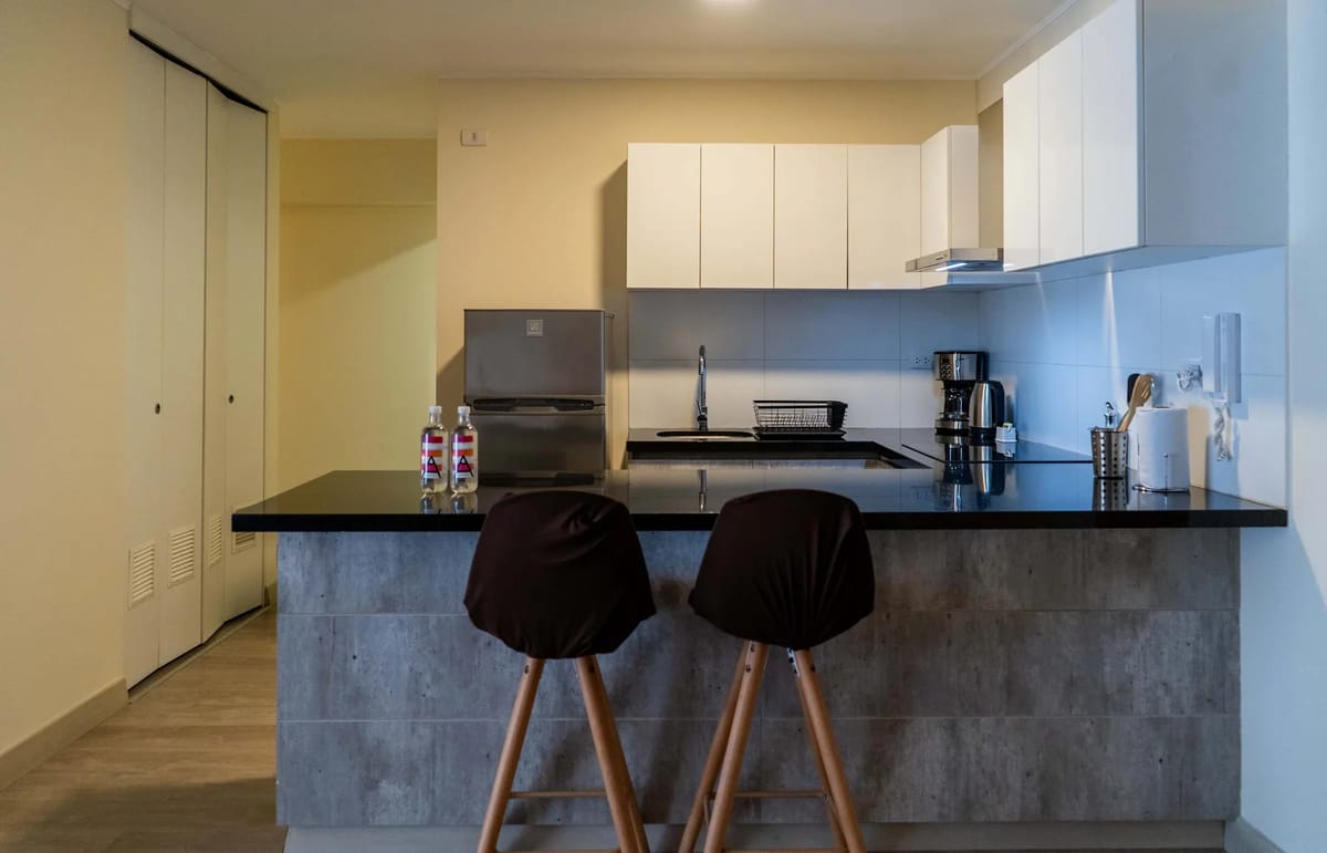 Comfortable 2BR w/ Balcony in Miraflores