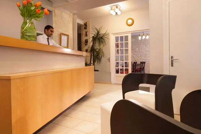 Recepción del Hotel Excelsior République