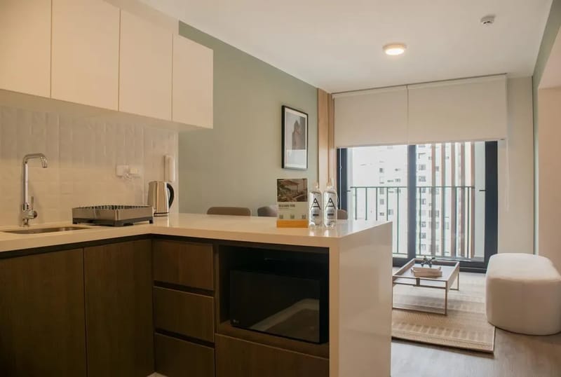 Radiant 1BR w/ Private Balcony in Miraflores