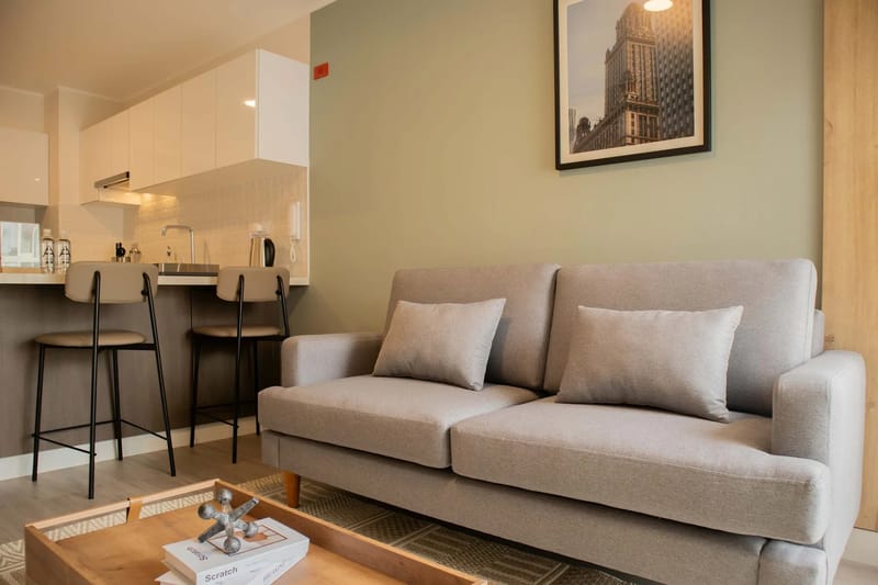 Radiant 1BR w/ Private Balcony in Miraflores