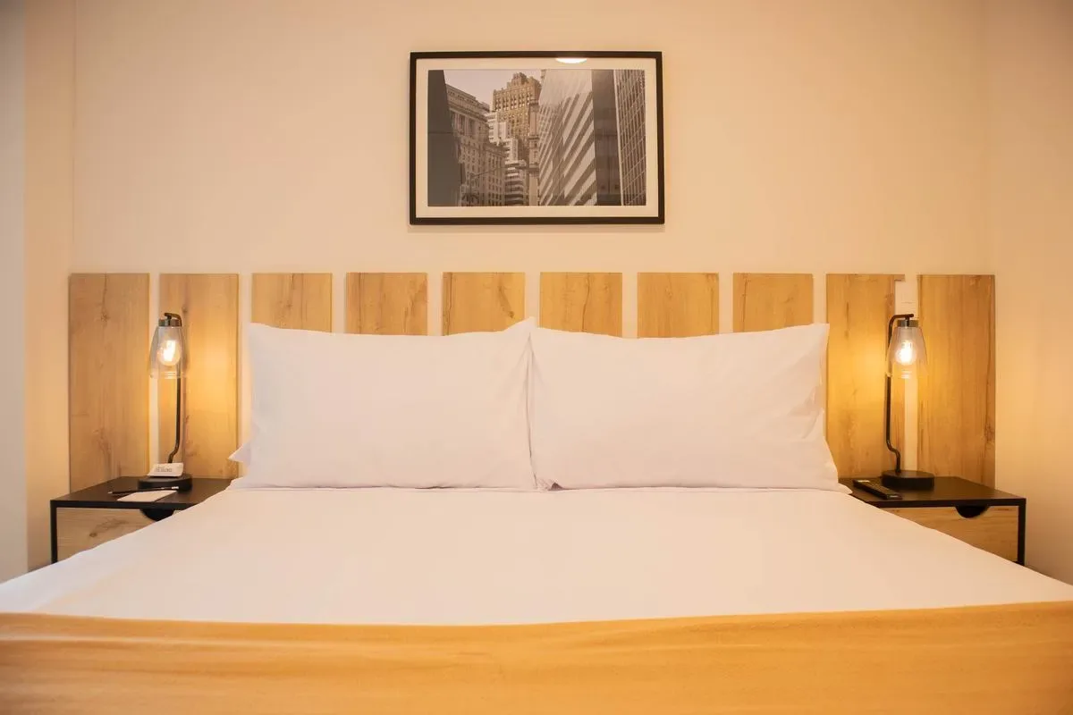 Radiant 1BR w/ Private Balcony in Miraflores