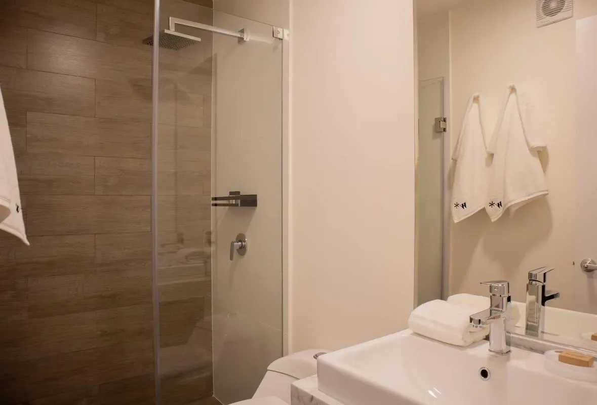 Radiant 1BR w/ Private Balcony in Miraflores