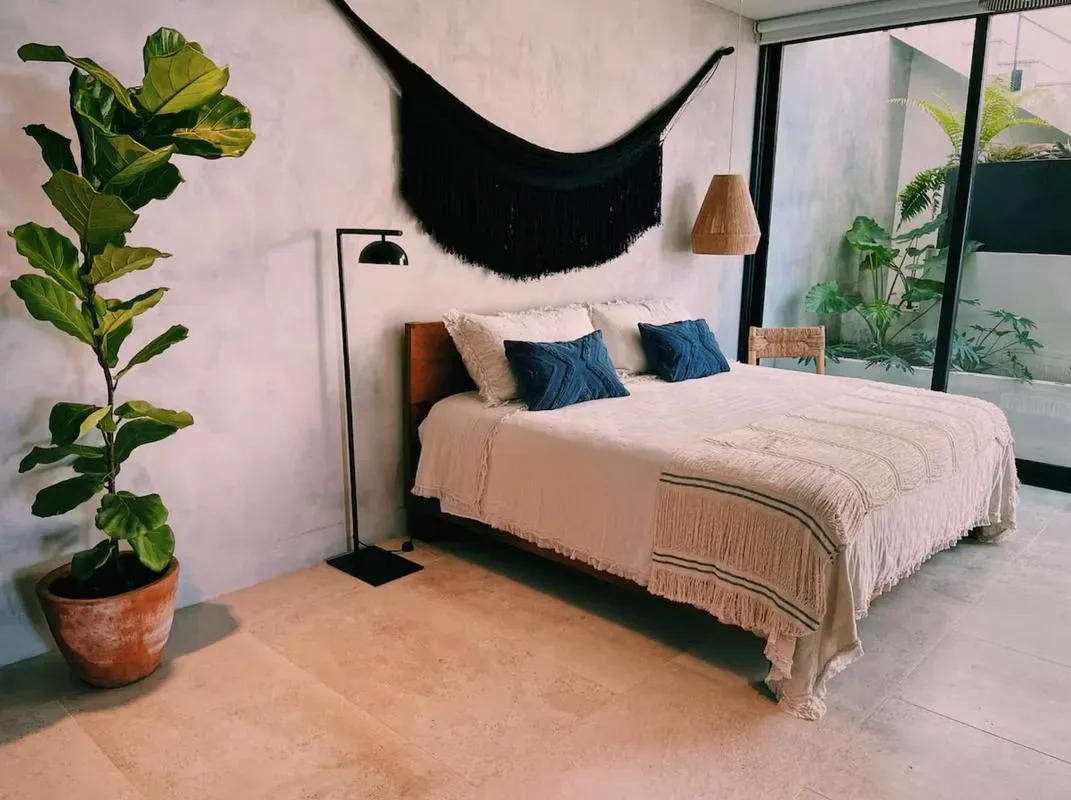 Luxury & Bright 3BR House w/ Infinity Pool
