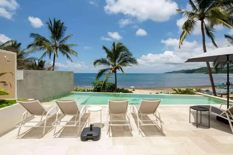 Luxury & Bright 3BR House w/ Infinity Pool