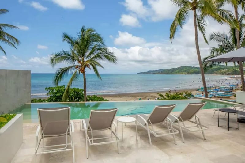 Luxury & Bright 3BR House w/ Infinity Pool