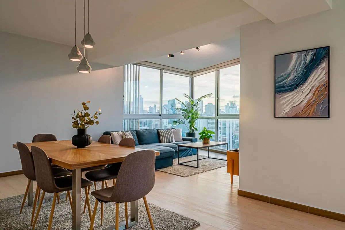 Airy 2BR in San Francisco w/ Pool