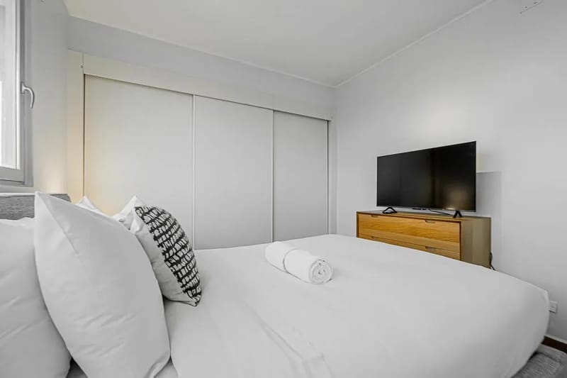 Airy 2BR in San Francisco w/ Pool