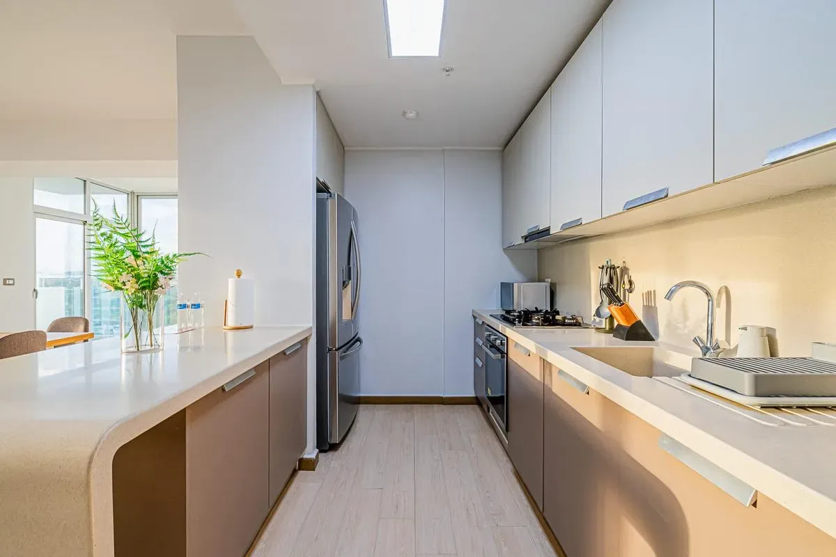 Airy 2BR in San Francisco w/ Pool